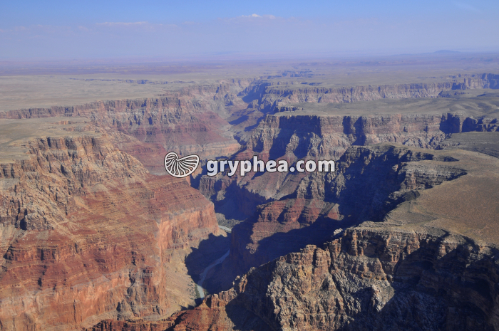 Grand Canyon et fleuve Colorado - vue aérienne - gryphea.org